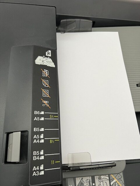 Scanner met automatische document invoer